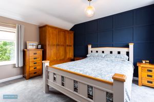 Bedroom- click for photo gallery